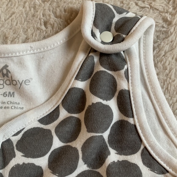 Snugabye 0-6M Sleepsack White Gray Polka Dot EUC Wearable Sleep Bag - Picture 9 of 12